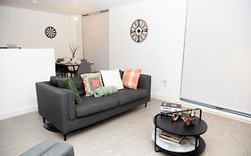 Obi'S House&Suites - Luxury 2Bed Duplex Apartment With Balcony