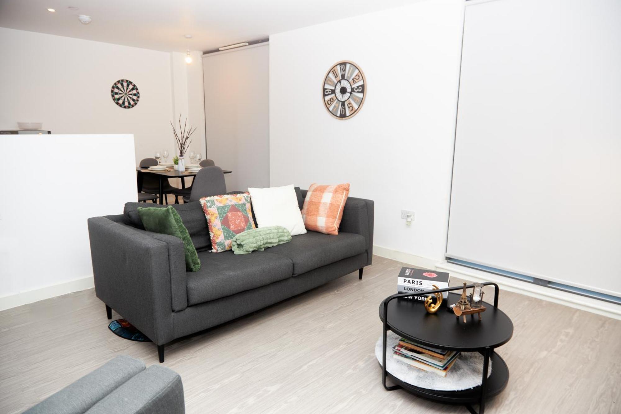 Obi'S House&Suites - Luxury 2Bed Duplex Apartment With Balcony Manchester Exterior photo