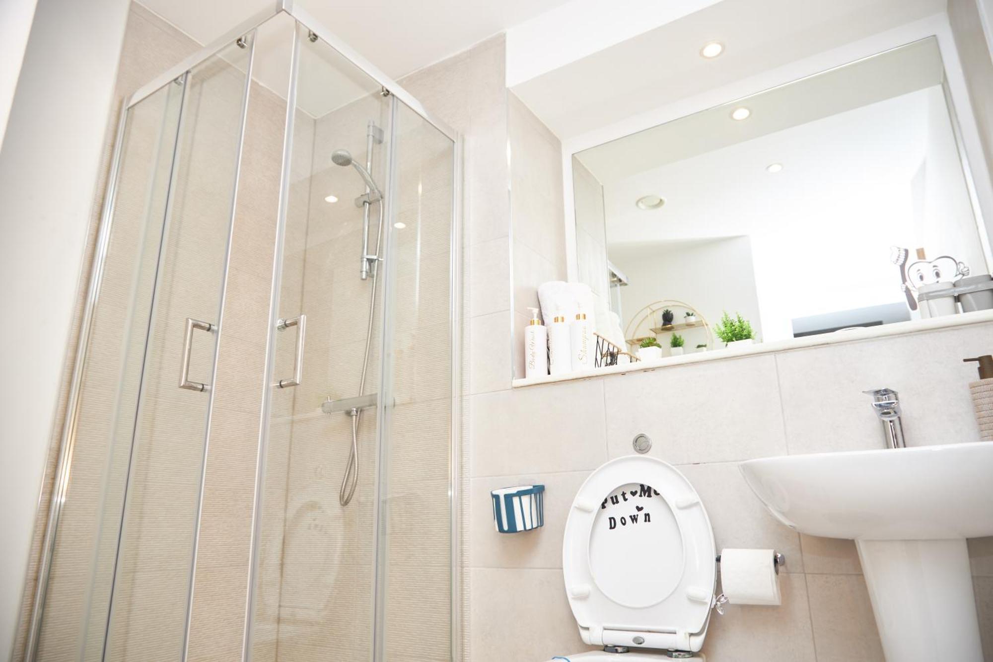 Obi'S House&Suites - Luxury 2Bed Duplex Apartment With Balcony Manchester Exterior photo
